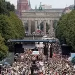 Thousands protest COVID-19 measures in Berlin