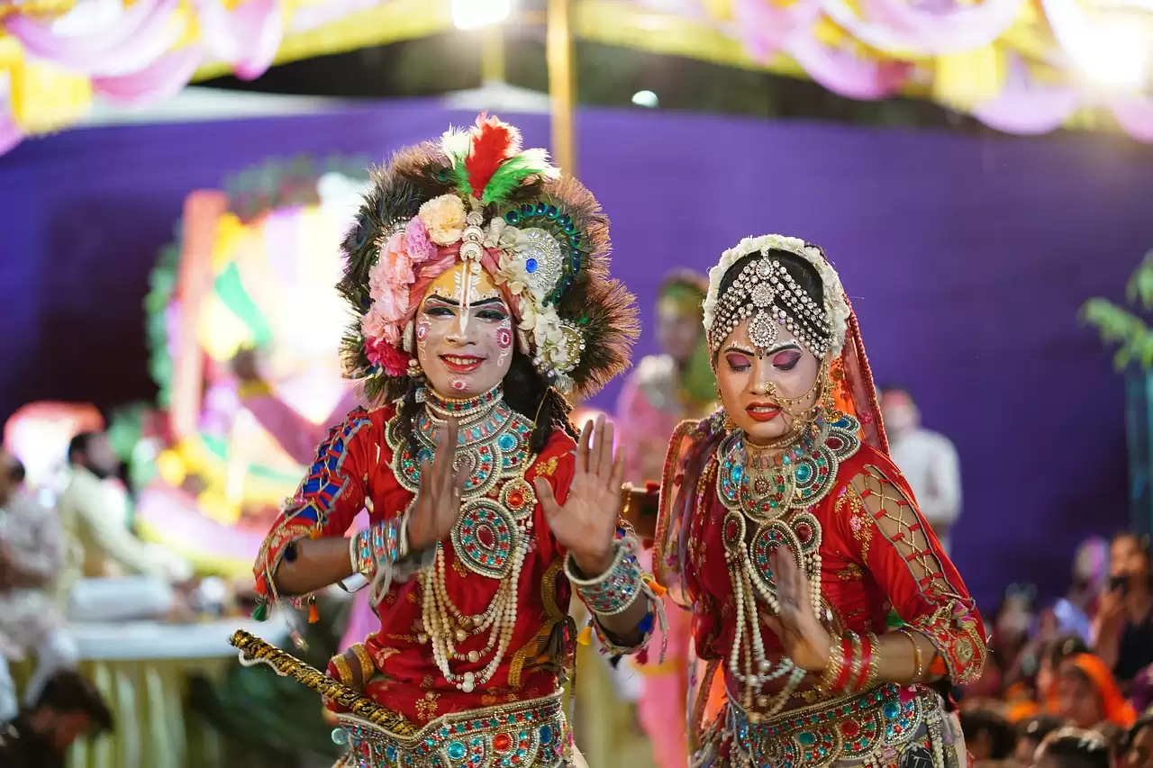 Top 3 Places You Must Travel in This Holi