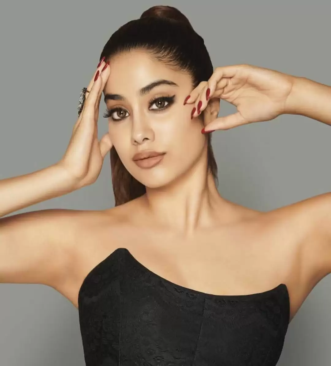 These pictures of Janhvi Kapoor will take your breath away!