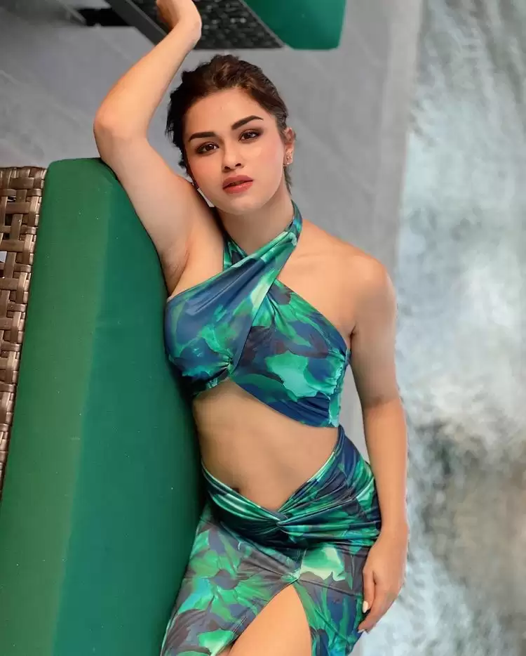 Avneet Kaur Hot Photos