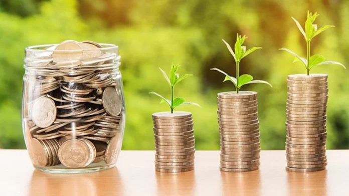 Banks offering more than 8% annual returns on Fixed Deposits