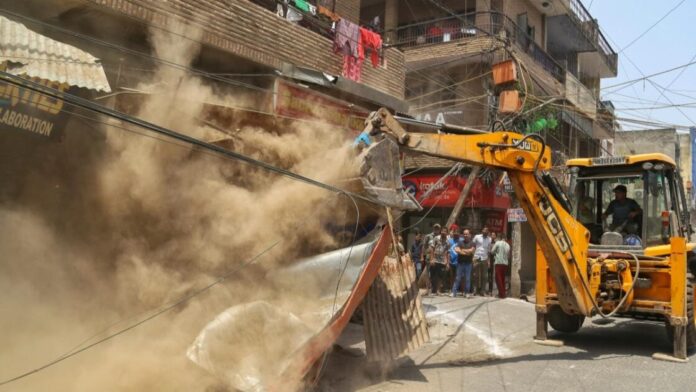Authority in Noida to resume the demolition process on Yamuna Floodplains