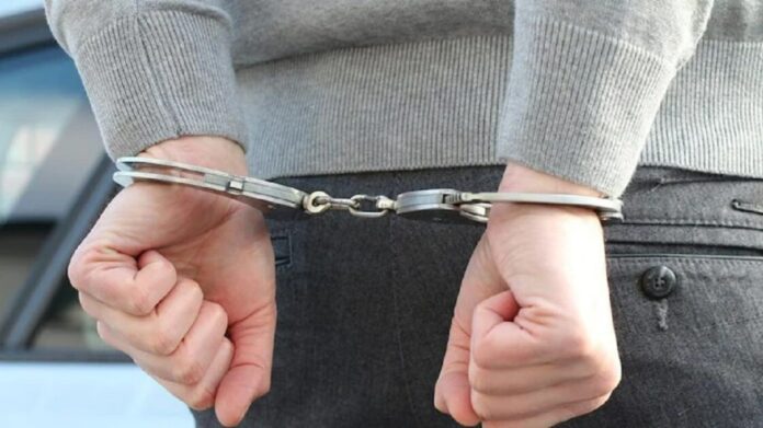 Cheat arrested for duping two youths of Rs 3L