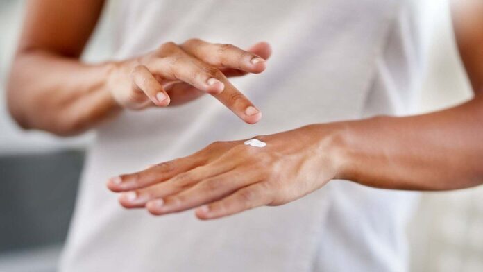 Dermatologists cautioned against the use of sin whitening creams to look fair