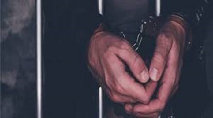 Fake army officer detained for deceiving people