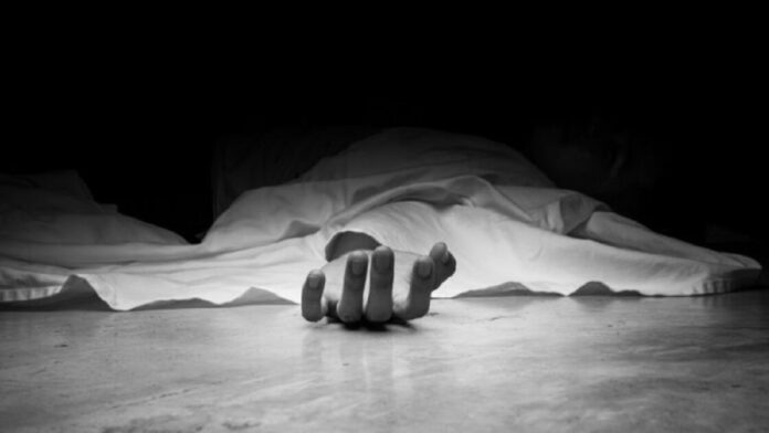 Women sleep next to their husband's body after killing him