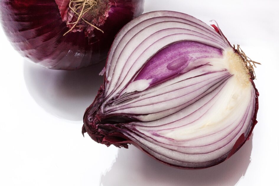 Use Onion Oil For Hair Growth, Know How? – Buziness Bytes