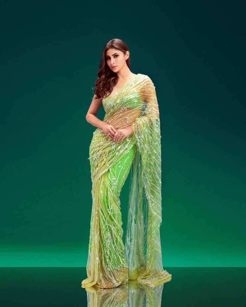 Mouni Roy 