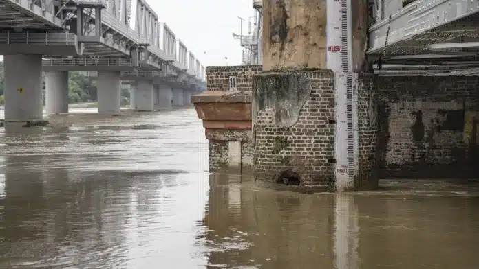 Yamuna River Crosses Danger Mark in Delhi Yamuna River