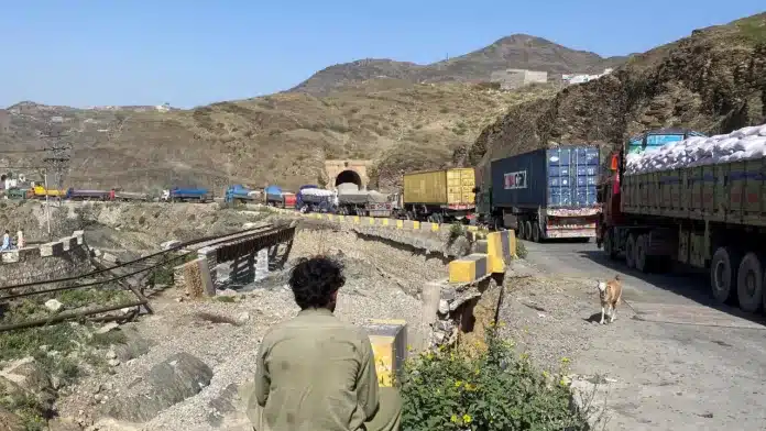 Pakistan Shuts Borders After Deadly Clash With Afghanistan