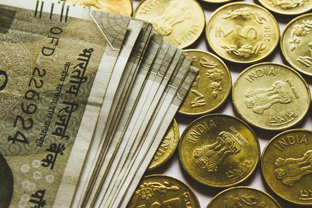 Indian Rupee Rises and Fall